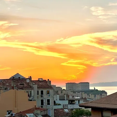 Cote Vieux Port - 105m2 - Port & Sea View Apartamento Marselha